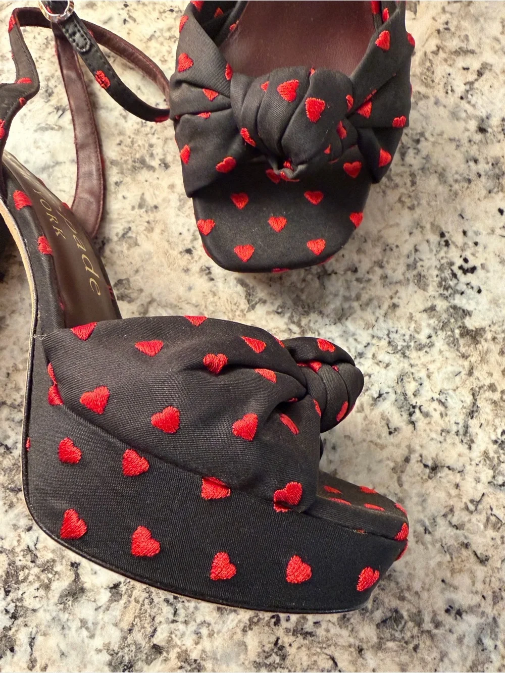 kate spade Black 🖤 Platform Sandals with Red Confetti Heart ❤️ Embroidery New